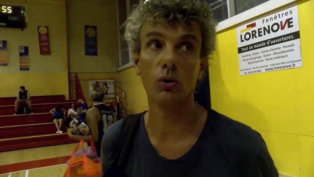 Vincent Bousgarbies coach des filles du SMUC Marseille Basket