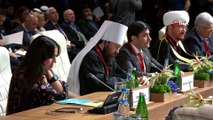 - Diyanet İşleri Başkanı Erbaş Azerbaycan’da- Dünya Dini Liderleri 2'nci Bakü Zirvesi başladı