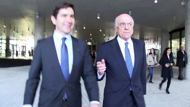El juez imputa al expresidente del BBVA Francisco González