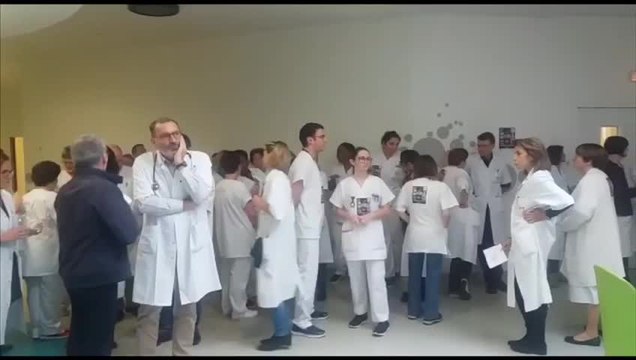 Journée de grève dans les hôpitaux : 120 personnes rassemblées à Troyes