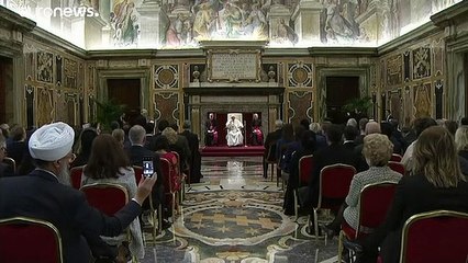 A pornóoldalak veszélyeiről beszélt Ferenc pápa