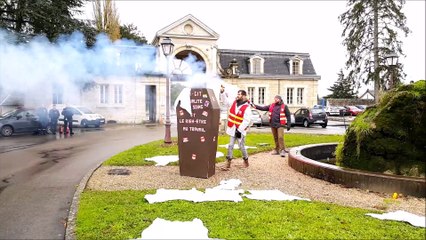 Dole: 200 manifestants devant l'hôpital de Saint-Ylie