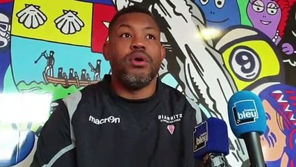 "Je suis un peu plus âgé que les autres mais ils m’apprennent beaucoup" - S. Armitage