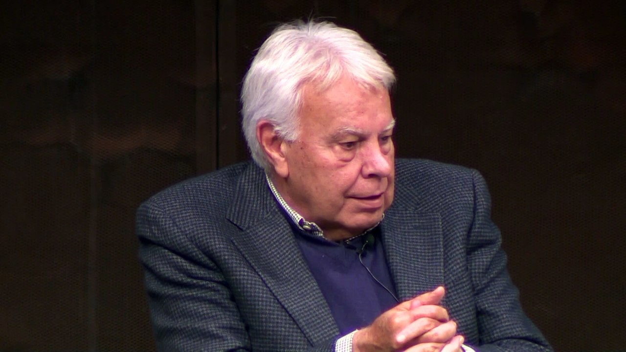 Felipe González confiesa que siente "orfandad representativa"