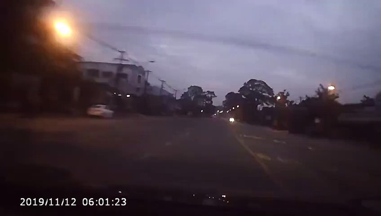 Quick Thinking Keeps Them From Crashing