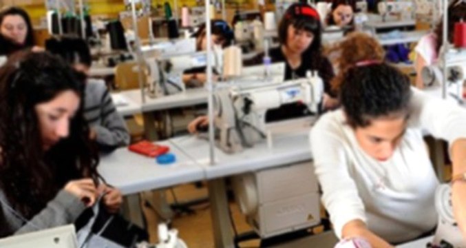 Yargıtay'dan emsal karar: İşyerinde birbirine sarılmak işten atılma nedeni sayıldı