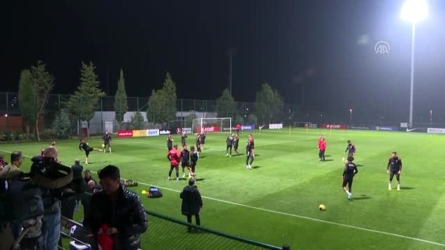 (TEKRAR) A Milli Futbol Takımı, İzlanda maçı hazırlıklarını tamamladı