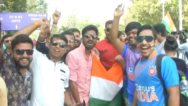 India vs Bangladesh Test 1: Fans flock to Indore’s stadium to support their teams | OneIndia News