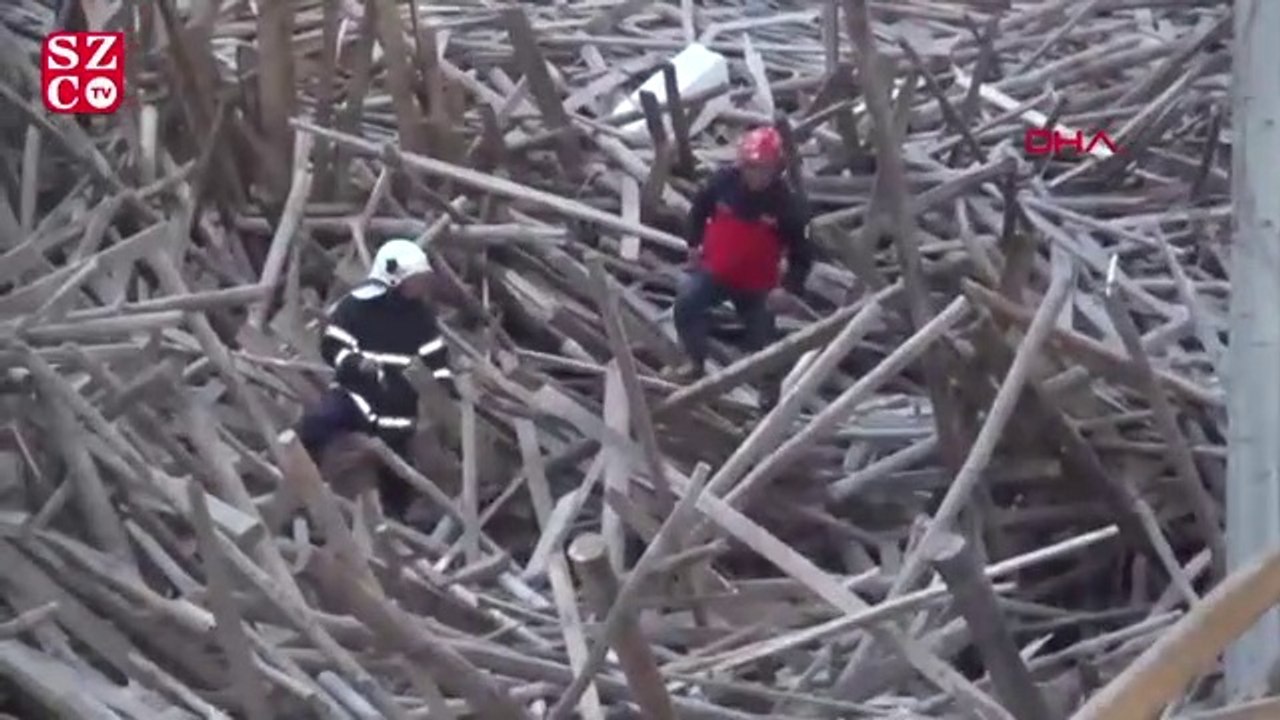 Cami inşaatında çökme mühendis enkaz altında kaldı