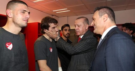 Soyunma odasına inen Cumhurbaşkanı Erdoğan: Rakiplerin korkulu rüyasıyız