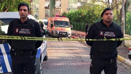 Bakırköy'de 3 kişi evde ölü bulundu (2) - İSTANBUL