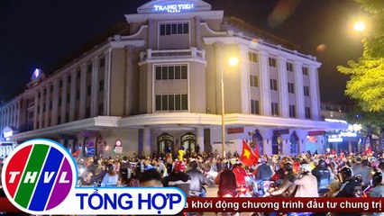Người hâm mộ thủ đô xuống đường ăn mừng chiến thắng của đội tuyển Việt Nam