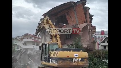 Report TV - Momentet kur shemben objektet te zona e 'Astirit'