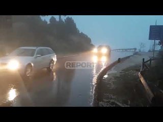 Report TV -Zhbllokohet rruga, pas 5 orësh hapet Llogaraja, prefekti: Problem dritat!