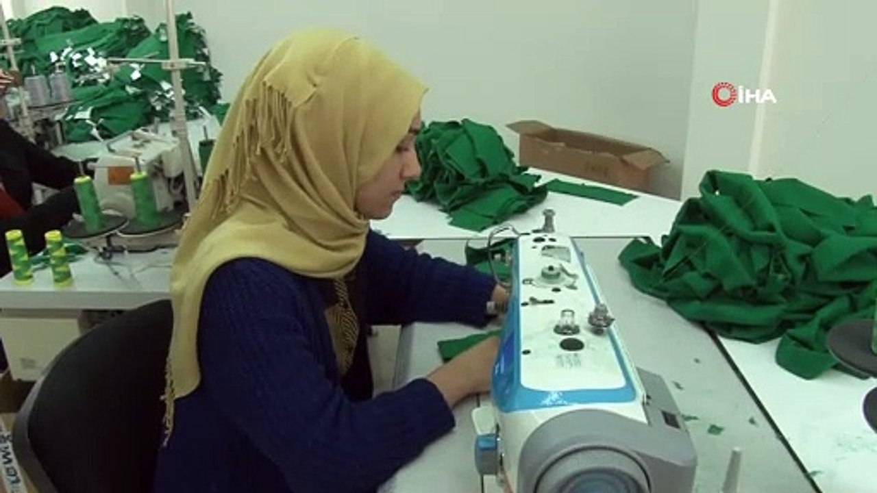 İlçede kurulan tekstil atölyesi kadınlara iş kapısı oldu
