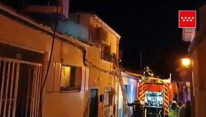 Aparatoso incendio en una vivienda de El Molar, en Madrid