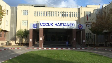 Küçük Aras 1,5 yaşındaki bebeğin karaciğeriyle yaşama tutundu - İZMİR