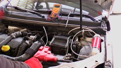 Petrol Savaşlarını Bitirecek Buluş, 2 Litre Suyla 70 Kilometre Gidiyor