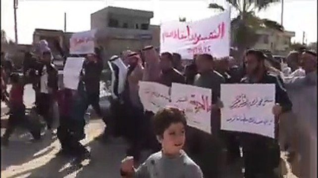 مظاهرات في الرقة ودير الزور تطالب بإسقاط نظام أسد