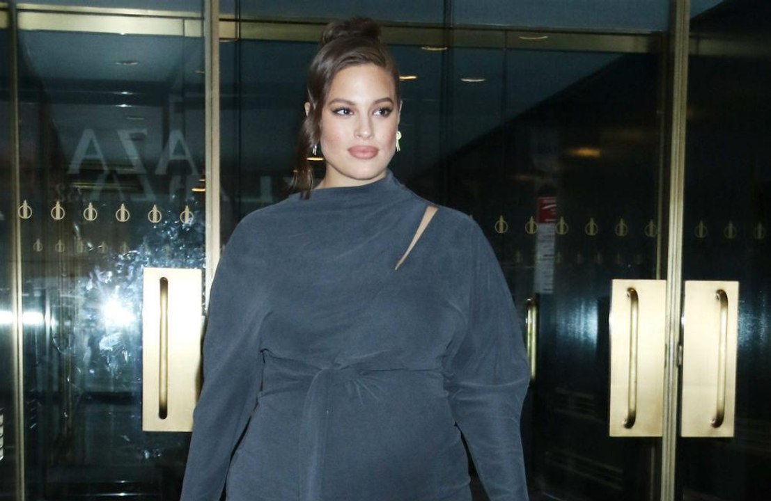 Ashley Graham's body struggles