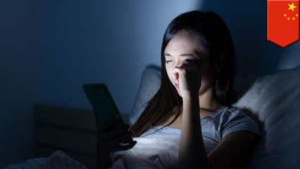 Woman goes blind in one eye from staring at phone too much