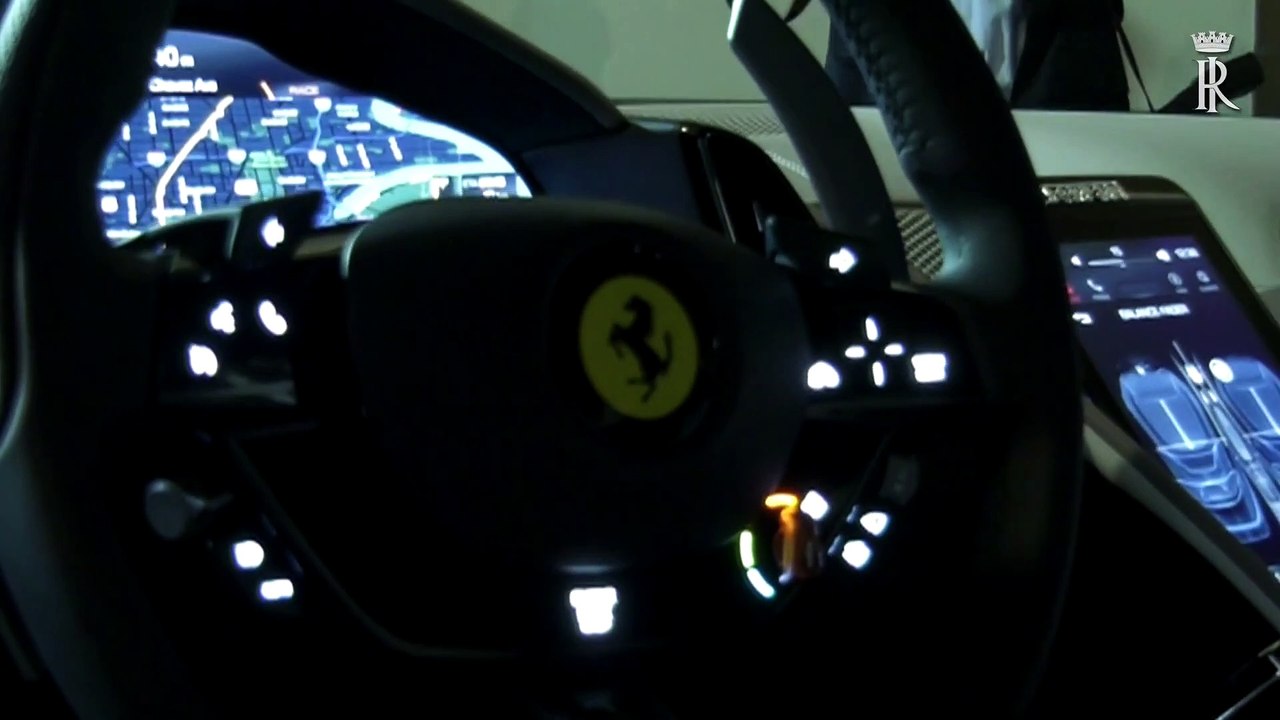 Mattarella assiste alla presentazione della nuova Ferrari