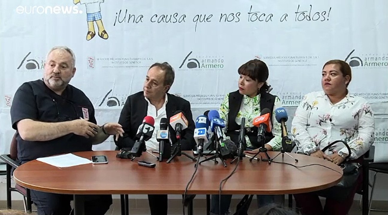 Разлучённые стихией сёстры нашли друг друга чер...