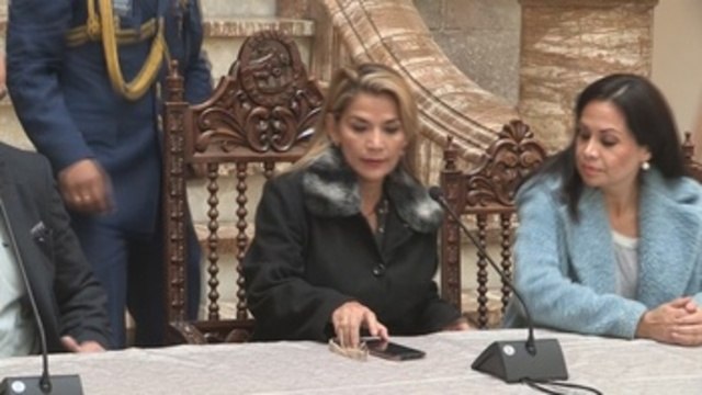 Jeanine Áñez advierte a Evo Morales que se verá con la Justicia si vuelve a Bolivia