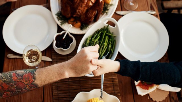 7-and-9-Year-Old Sisters Raises Enough Money for 108 Thanksgiving Meals for Charlotte Rescue Mission