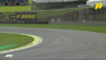 حادث قوي جدا لروبرت كوبيتسا.. السيارة تتحطم بعد اصطدام بالحائط