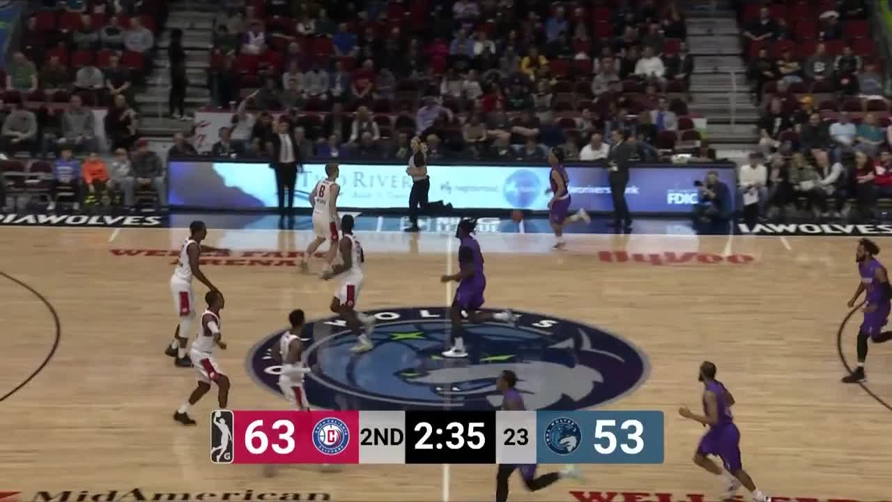 James Webb III with the huge dunk!
