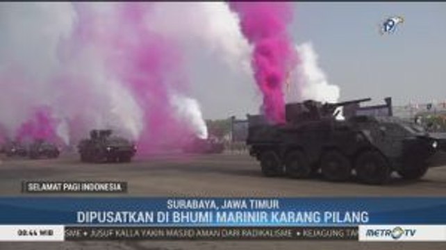 Prajurit Unjuk Kebolehan di HUT ke-74 Korps Marinir
