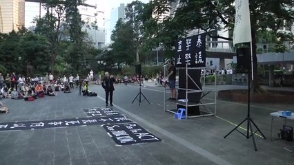 홍콩시위 소강상태...일부 도로 통행 재개 / YTN