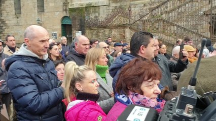 Santiago arropa a la familia Quer en un minuto de silencio por Diana