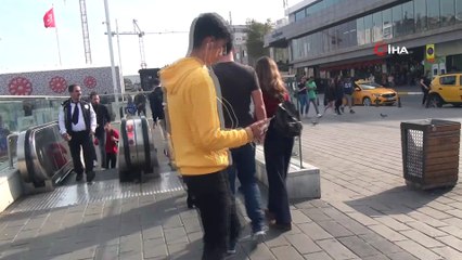 Taksim Metro İstasyonu merdivenlerinde yangın paniği
