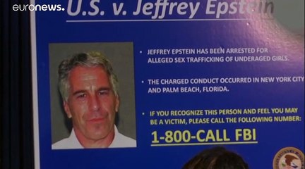 El príncipe Andrés reconoce su "error" al quedarse en casa de Jeffrey Epstein