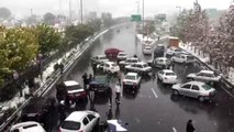 İran'da benzin zammını protestoları sürüyor (2)