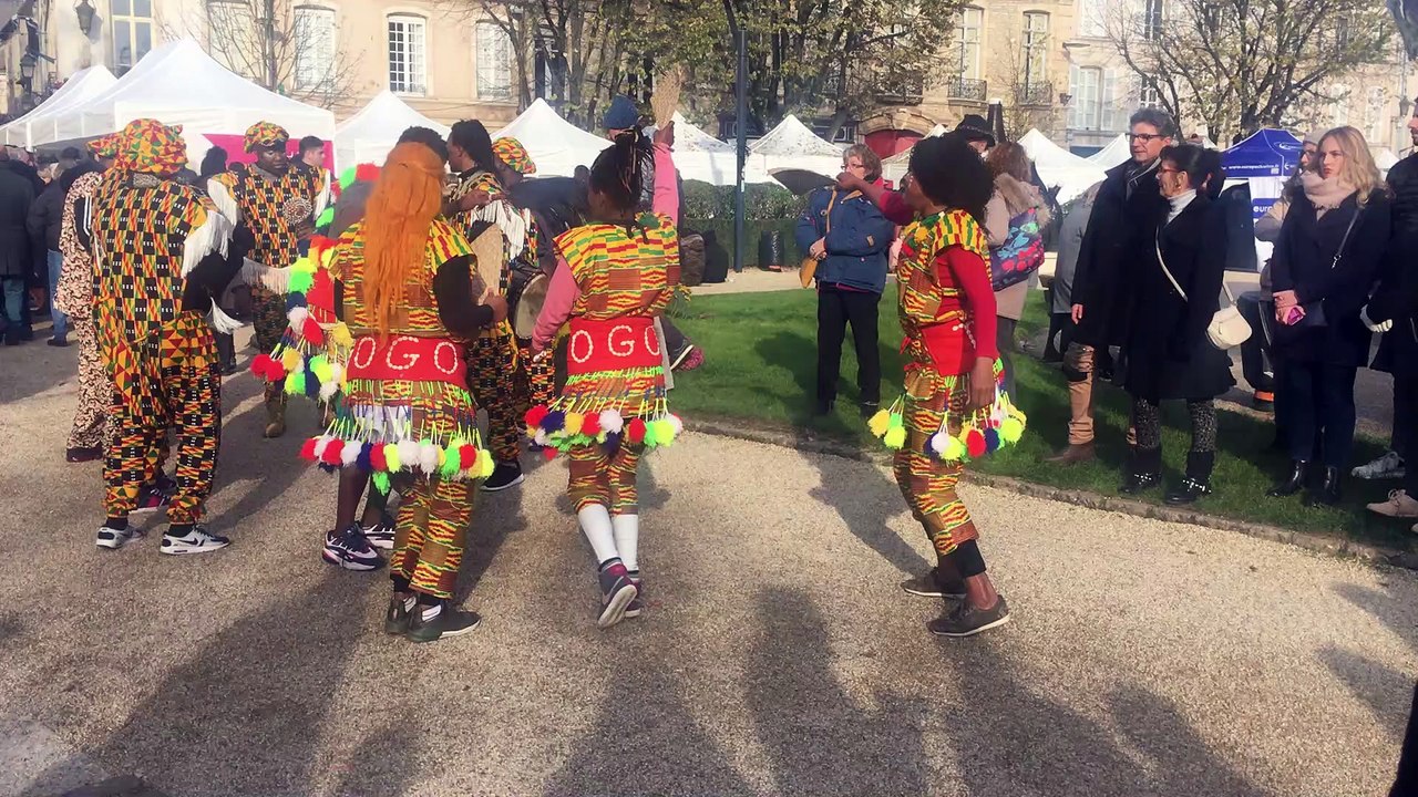 Inauguration du village bourguignon - Vente des vins de Beaune