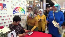 Ceylan Karavil Park AVM, yazar İclal Aydın’ı kitapseverlerle buluşturdu