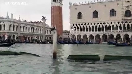 Veneza recupera, mas danos atingem os mil milhões