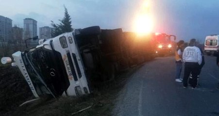 Virajı alamayan TIR'ın altında kalan bisikletli hayatını kaybetti