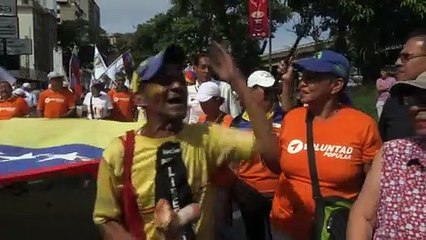 Télécharger la video: Opositores tomam as ruas Caracas