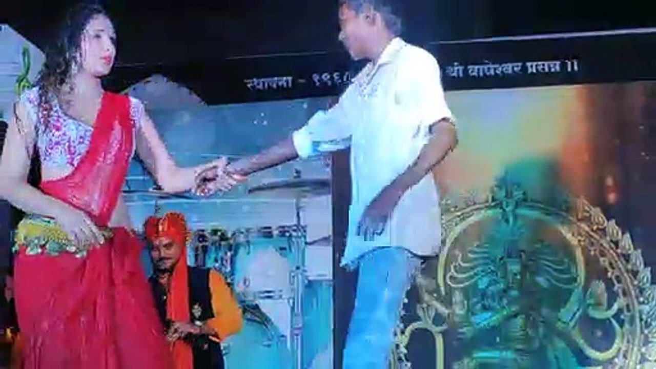 tip_tip_barsa_pani_hot_dance_with_child_orchestra_pune_PxJbChTy7cw_1080p