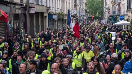 Premier anniversaire des Gilets jaunes : Nekfeu a manifesté à Paris