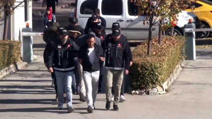 Kente uyuşturucu sokmaya çalışan 5 şüpheli yakalandı