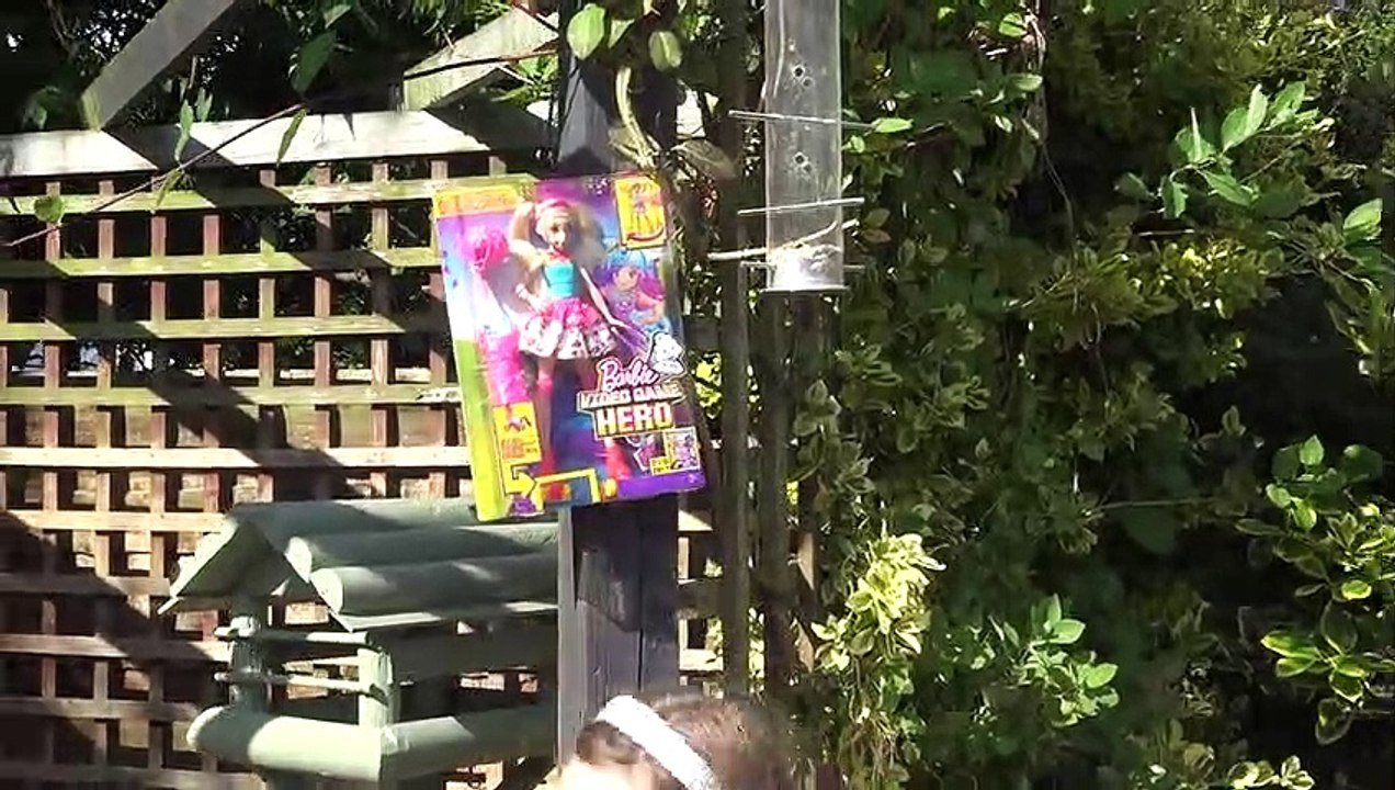 Sophia, Isabella e Alice - Brincando no Quintal