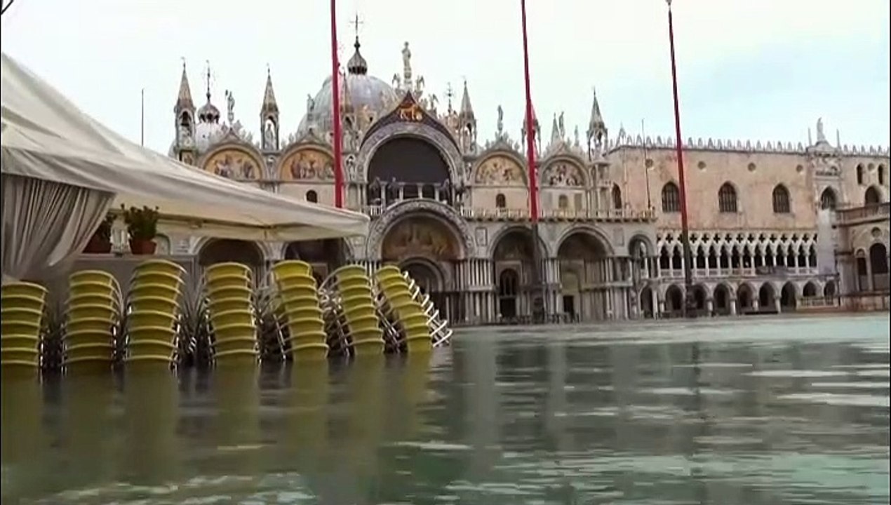Emergenza maltempo: acqua alta a Venezia, paura per i fiumi in Toscana ed Emilia