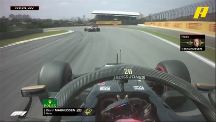 سيارة ماغنوسن تنحرف خارج الحلبة بعد اصطدام سريع مع ريكاردو