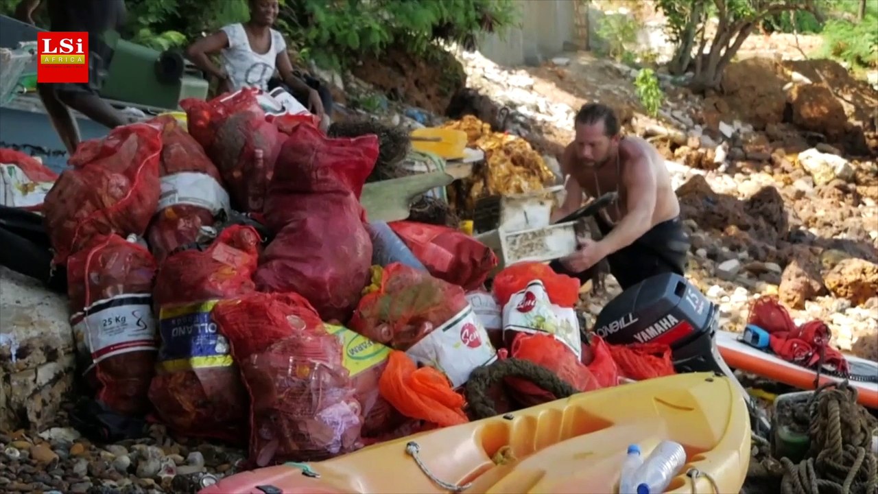 Sénégal : la chasse aux plastiques dans les eaux de Dakar