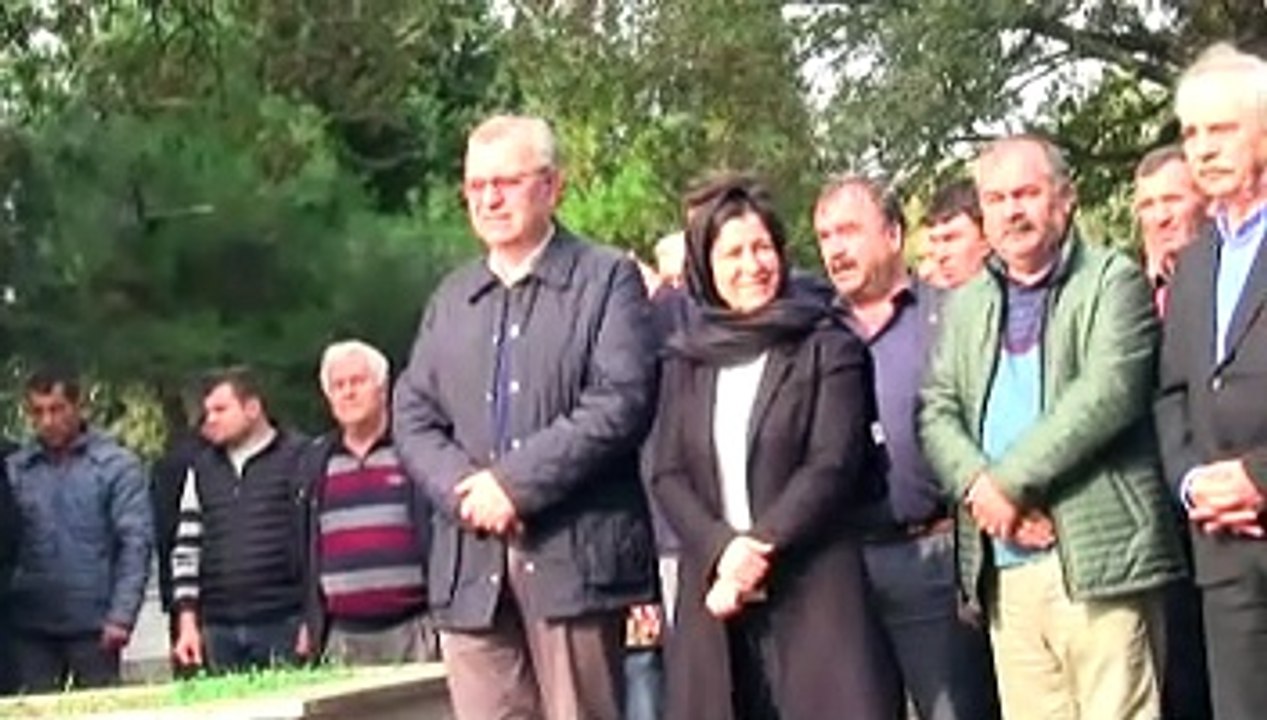 CHP Edirne Milletvekili Erdin Bircan ölümünün 1. yılında mezarı başında anıldı.